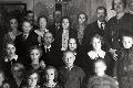 Guldbröllop på Grannas den 30 oktober 1934 - Maria och August Isaksson med barn och barnbarn